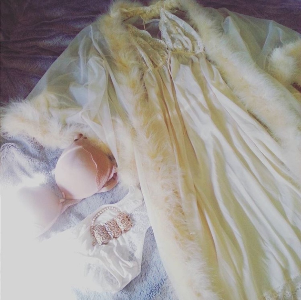 50s vintage hollywood feathered night gown